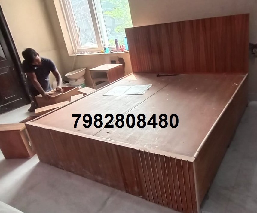 Chandeshwar Sharma Carpenter in Noida, Uttar Pradesh