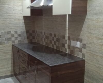 Chandra Carpenter in Kolkata, West Bengal