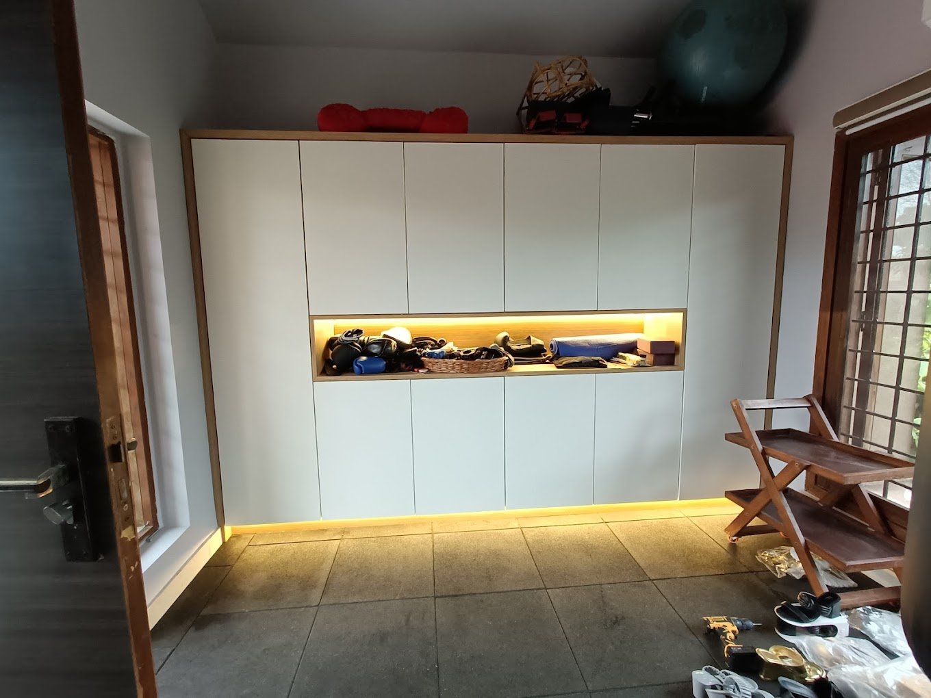 Chandra Carpenter in Kolkata, West Bengal