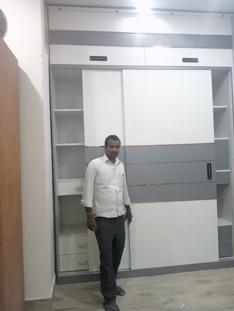 Debendar Sharma Carpenter in Chandigarh