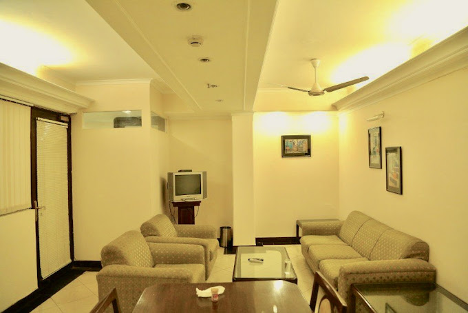 Sunil Meenakshi Mehra Interior Designer in South Delhi