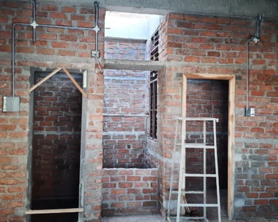 Decent-Civil-Contractors-in-Hyderabad-Telangana-laber