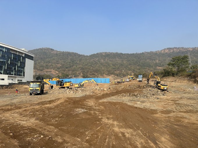 Vishalearthmovers Earth Filling Contractors in Mumbai, Maharashtra