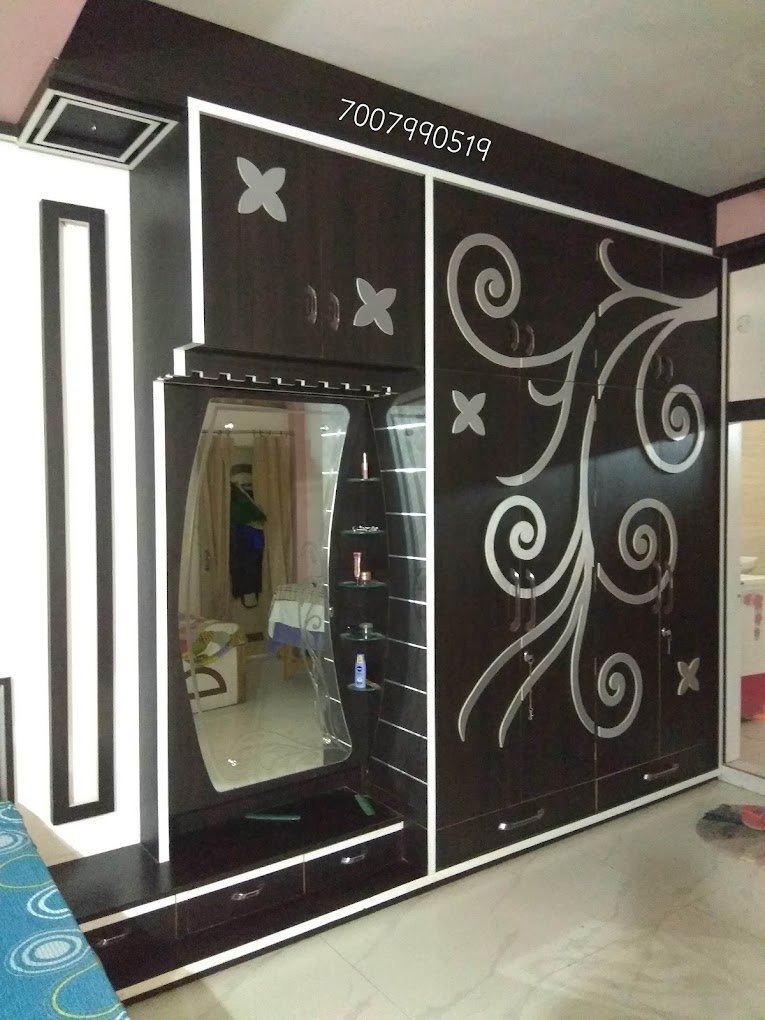 Mahendra Vishwakarma Furniture Maker – Carpenter in Lalitpur, Uttar Pradesh