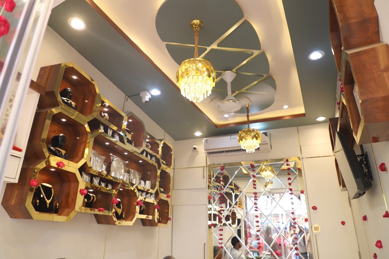 Mannat – Wood Works, Carpenter in Ujjain, Madhya Pradesh