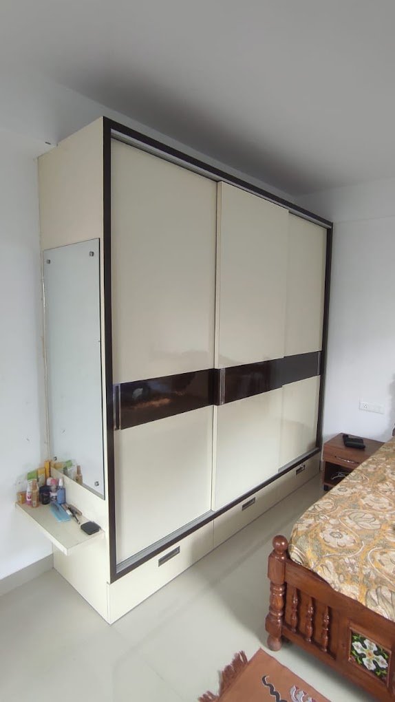 Om Parkash – Wood Works, Carpenter in Shimla, Himachal Pradesh