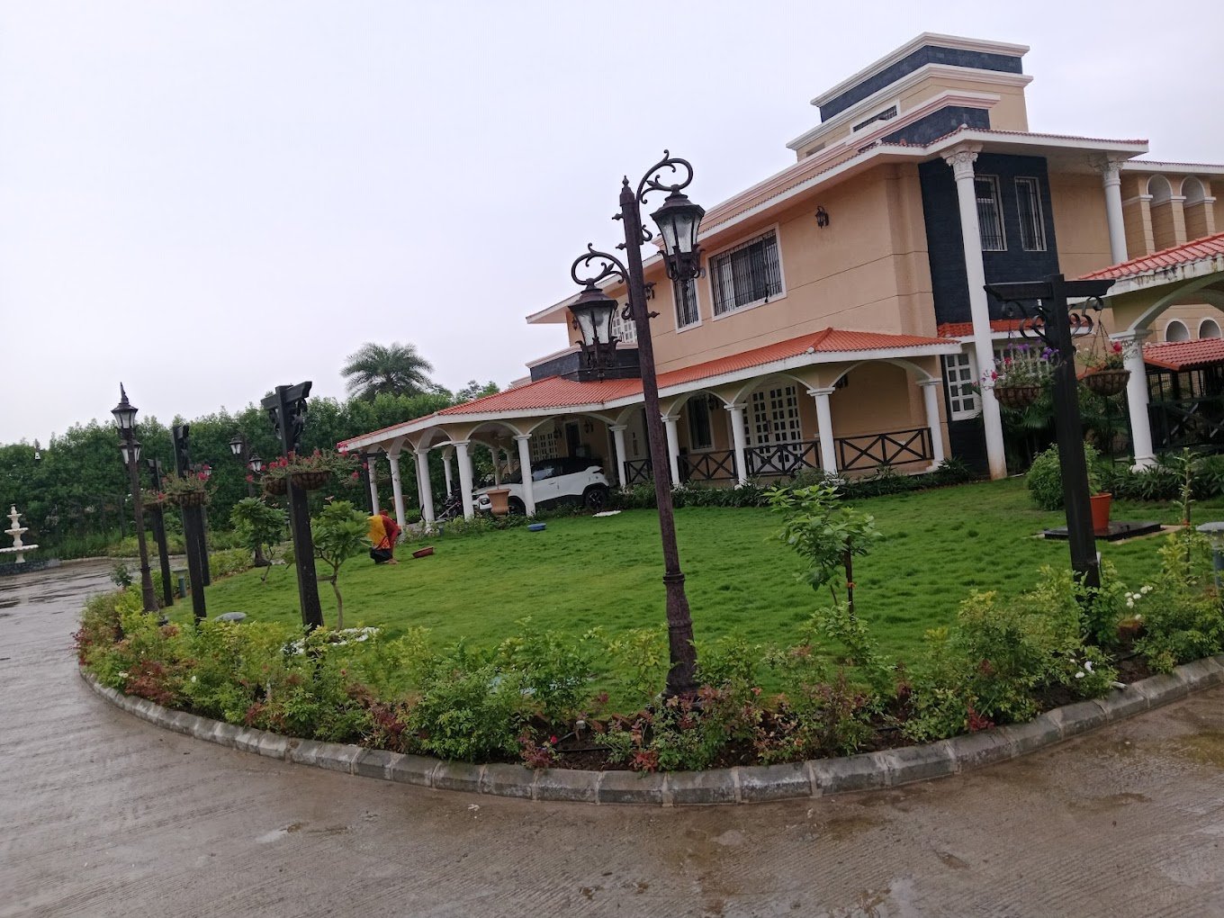 Vishwkarma – Garden service, Plant Nursery, Landscape Designer – Online Gardeners in Indore, Madhya Pradesh